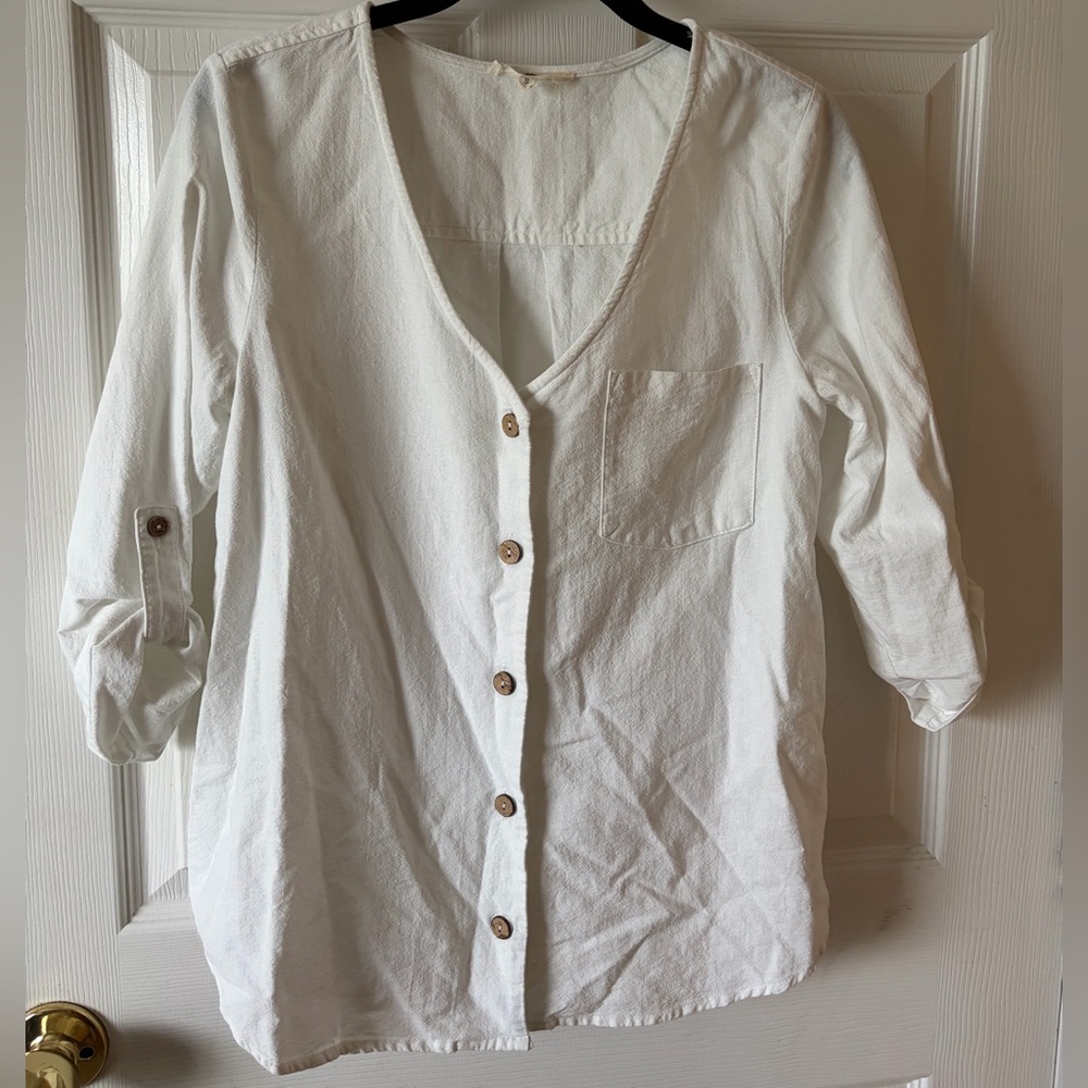 Entro White Button Up Blouse size Small
